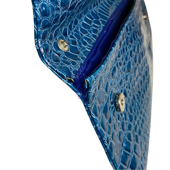 ๐3 FOR $15๐ Alligator Print Teal Blue Clutch Handbag - Picture 12 of 13
